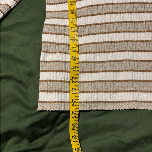 Nine west, striped sweater. - Picture 12 of 12